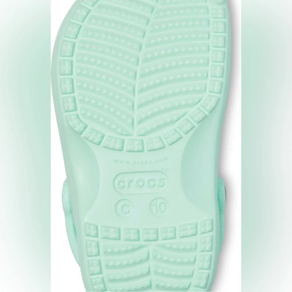 Crocs Unisex-Child Baya Lined Clog | Kids' Slippers - Picture 5 of 5